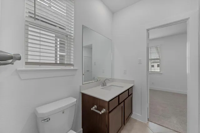 $2,100 | 447 Pk Hl Court, Stafford, TX 77477