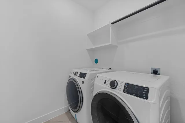 $2,100 | 447 Pk Hl Court, Stafford, TX 77477