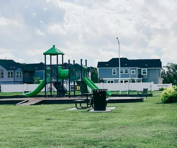 $2,100 | 447 Pk Hl Court, Stafford, TX 77477