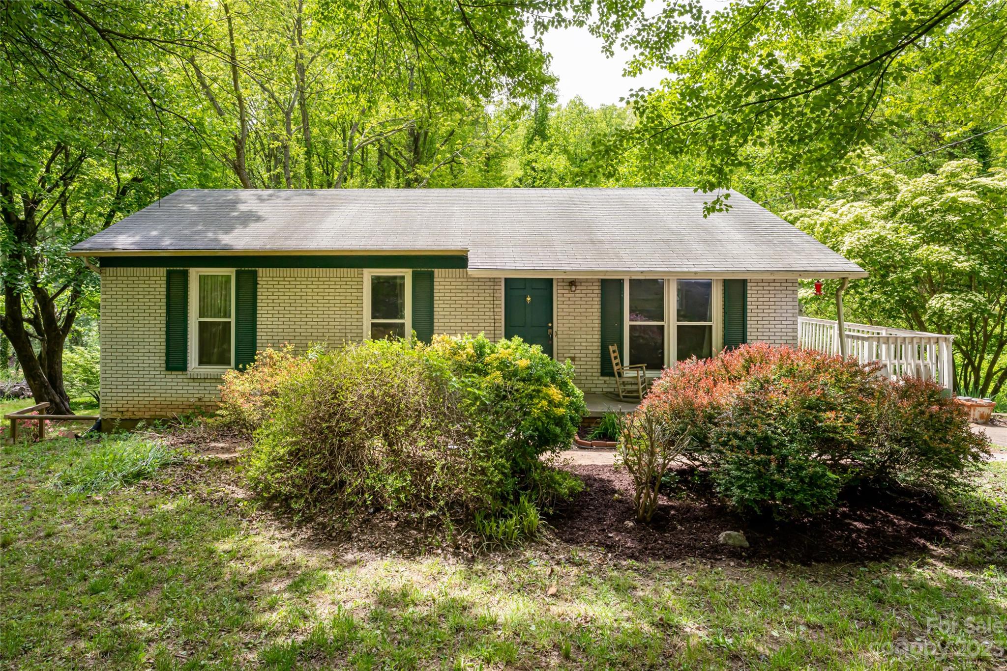 71 Melton Road Candler, NC 28715 - Photo 2 of 35 Gallery Image 2