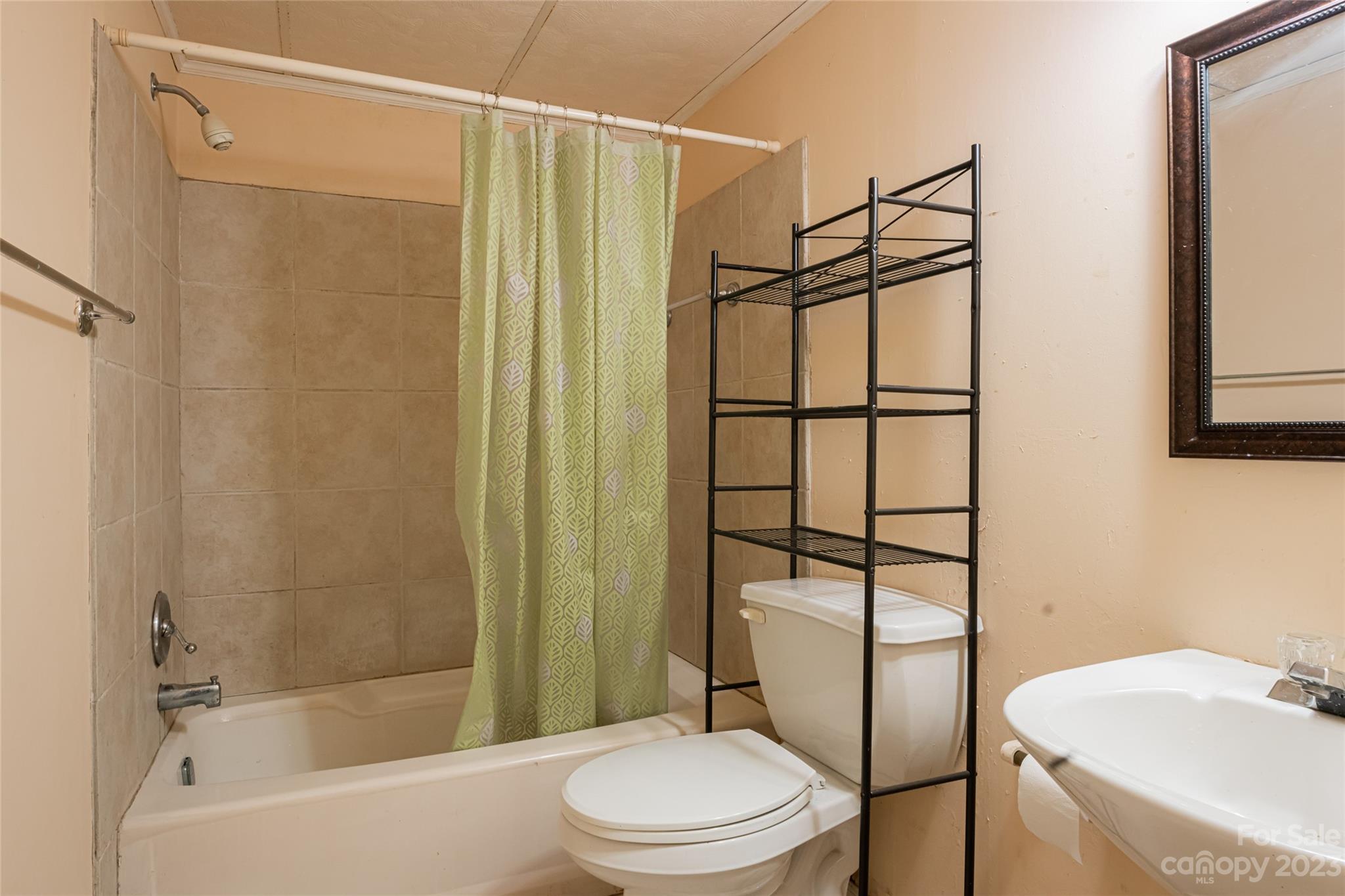 71 Melton Road Candler, NC 28715 - Photo 23 of 35 Gallery Image 23