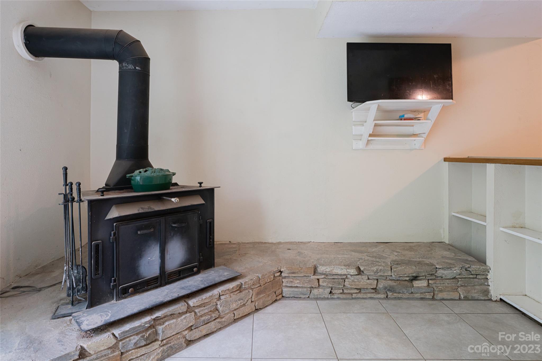 71 Melton Road Candler, NC 28715 - Photo 25 of 35 Gallery Image 25