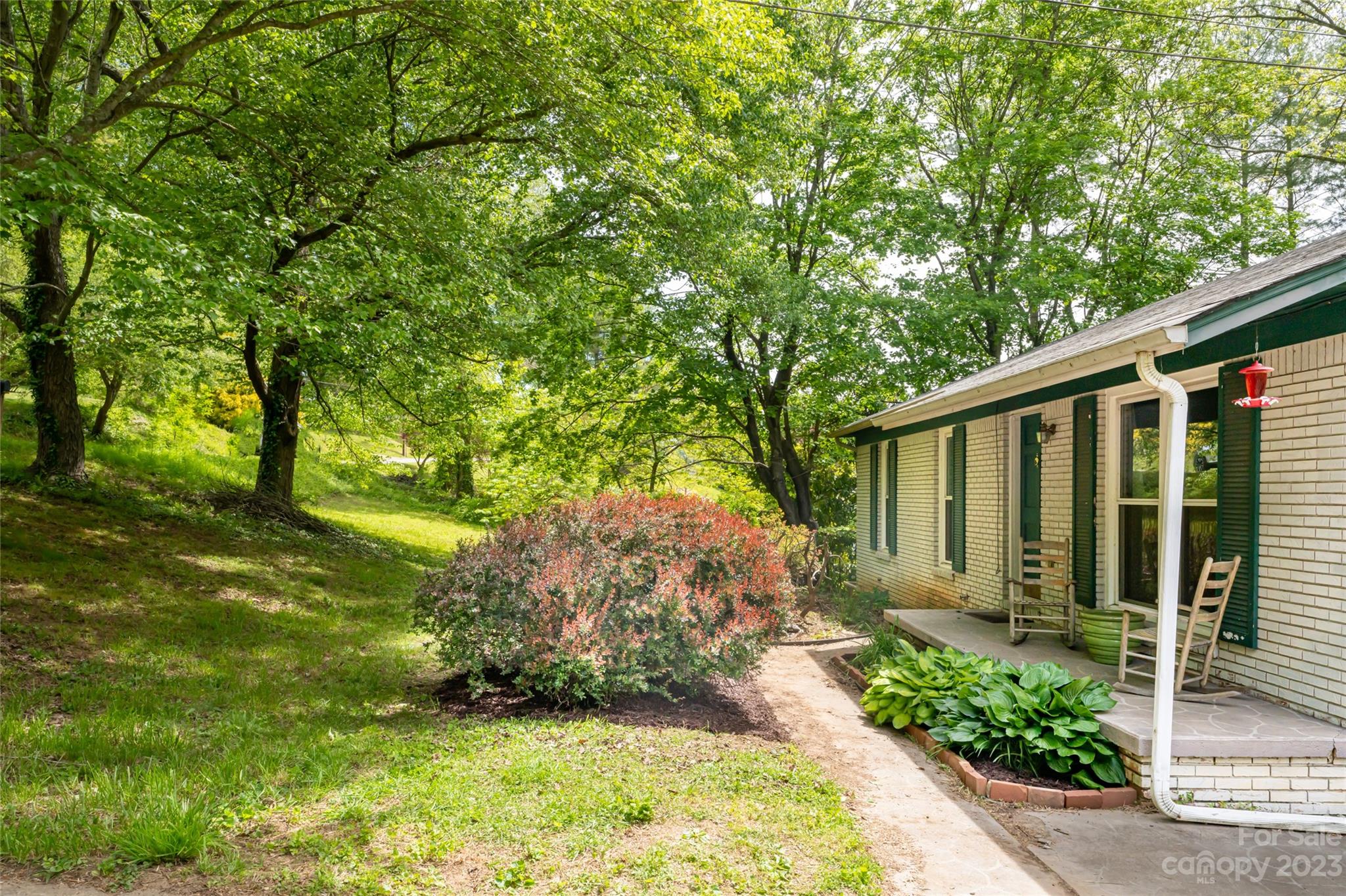 71 Melton Road Candler, NC 28715 - Photo 5 of 35 Gallery Image 5