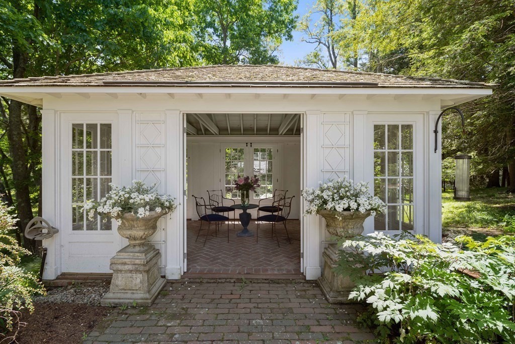 76 Campmeeting Road Topsfield, MA 01983 - Photo 32 of 42 Gallery Image 32