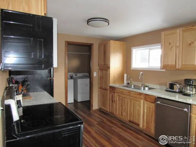 $284,900 | 104 Cedar Street, Log Lane Village, CO 80705