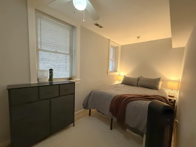 $1,800 | 3441 North Oakley Avenue, Unit G, Chicago, IL 60618