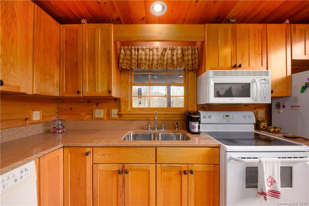 85 Sparkleberry Ridge Waynesville, NC 28785 - Photo 13 of 36 Gallery Image 13