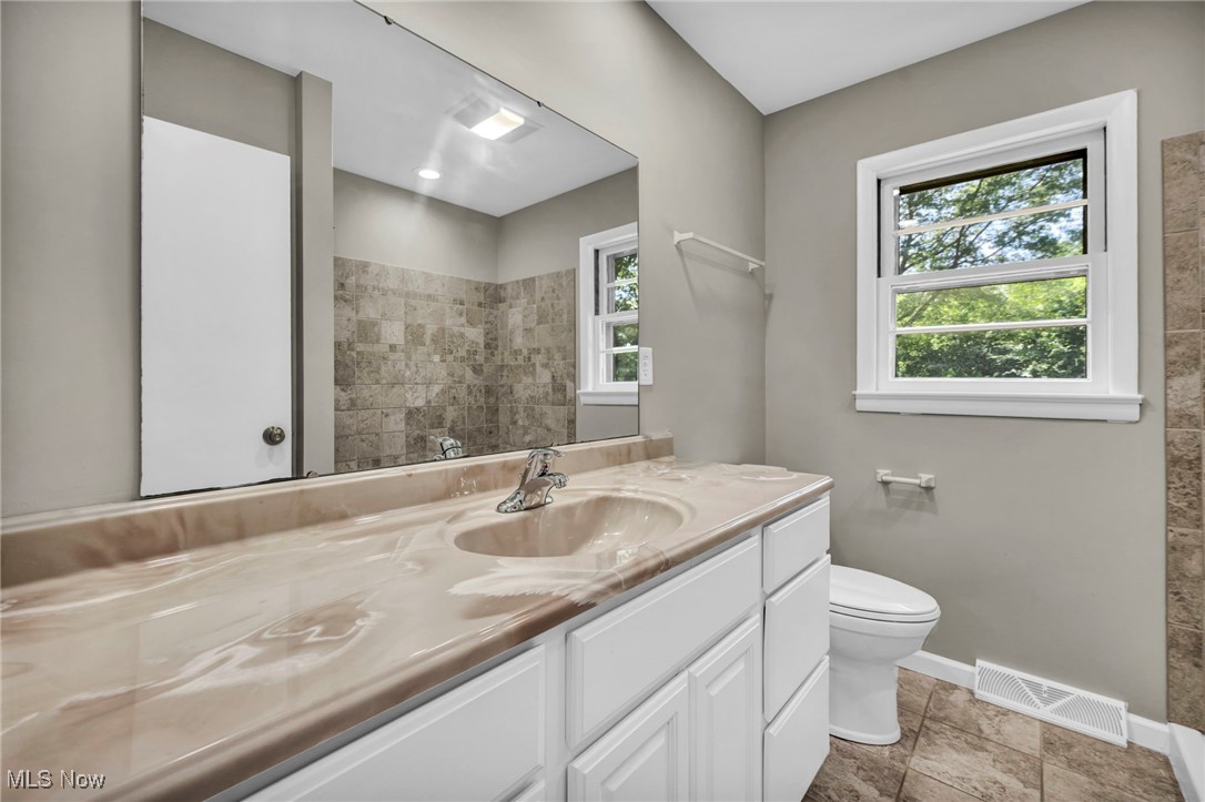4928 Lane Road Painesville, OH 44077 - Photo 18 of 26