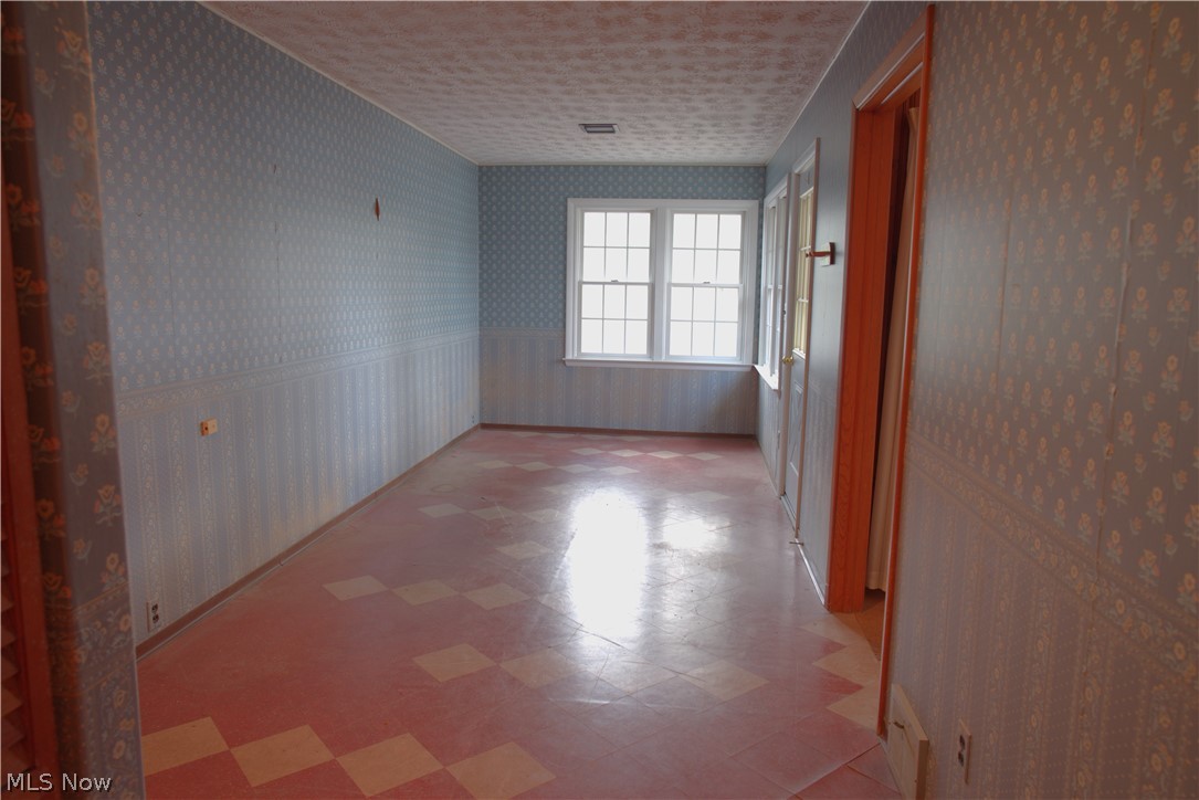 6085 Kirk Road Canfield, OH 44406 - Photo 8 of 23 Gallery Image 8