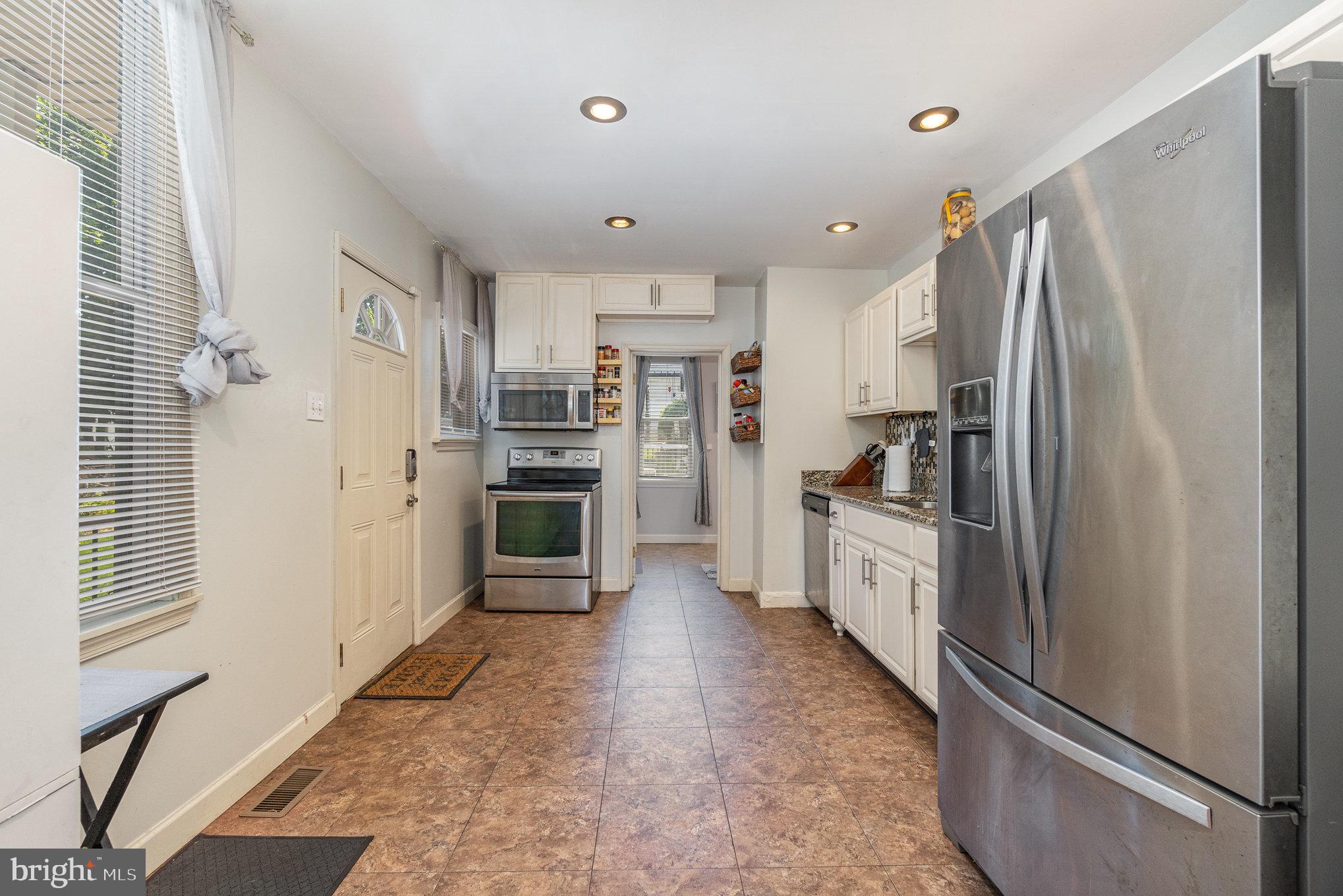 2541 Walnut Street Harrisburg, PA 17103 - Photo 19 of 31