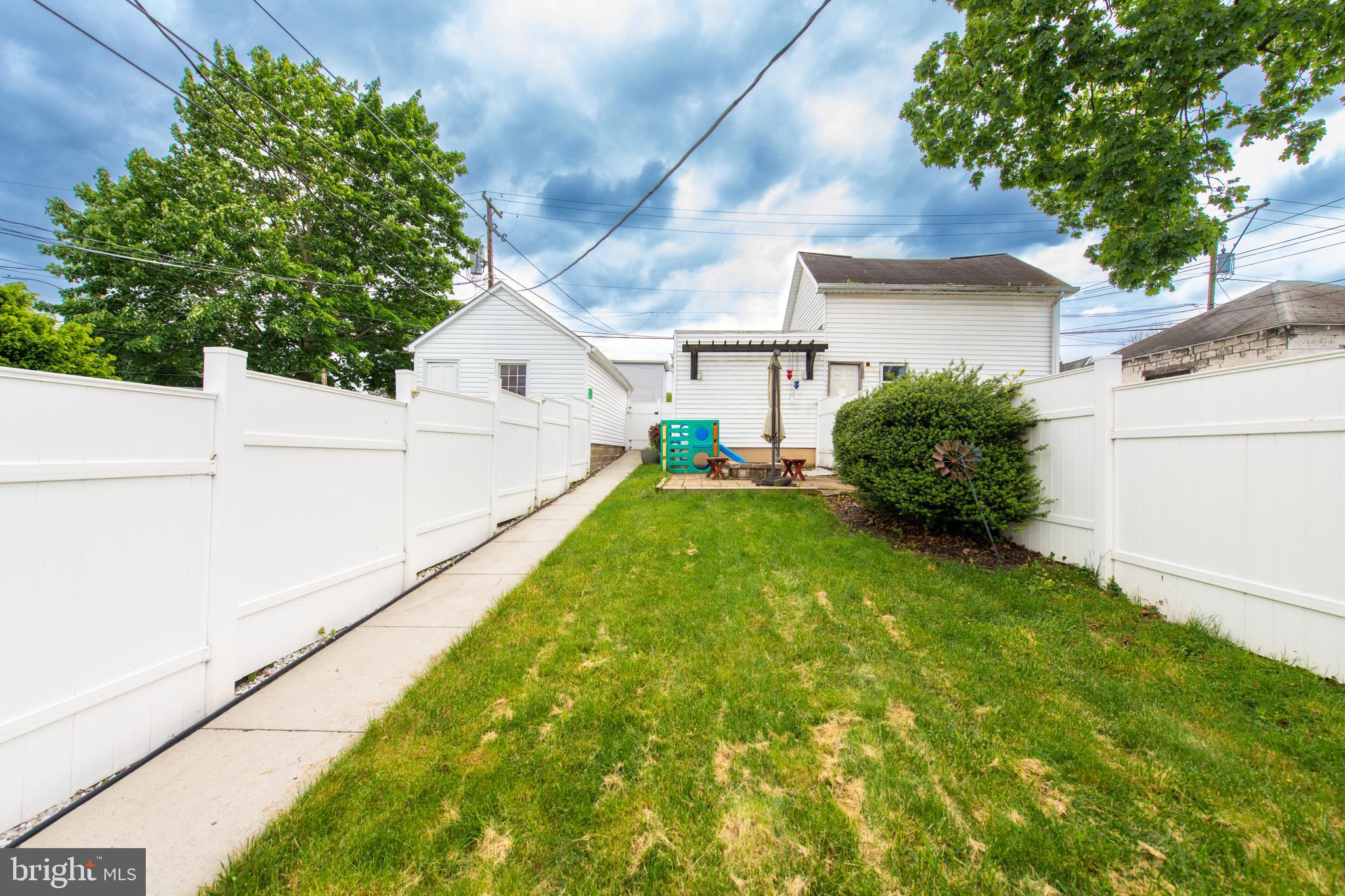 2541 Walnut Street Harrisburg, PA 17103 - Photo 10 of 31
