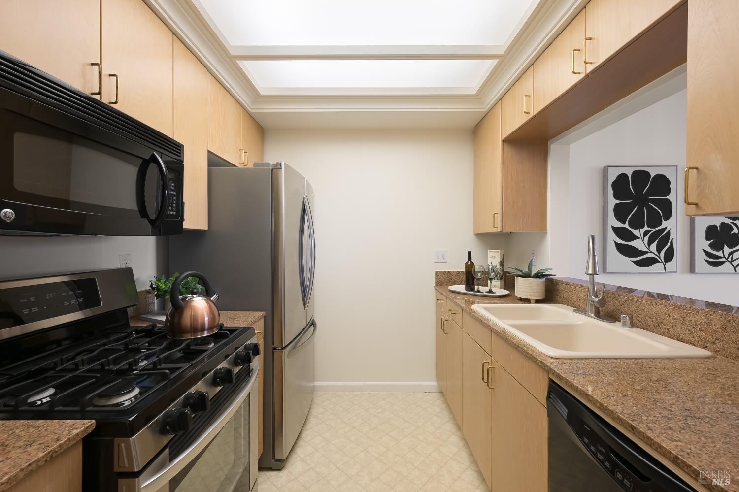 200 Deer Valley Road, Unit 2G San Rafael, CA 94903 - Photo 3 of 12