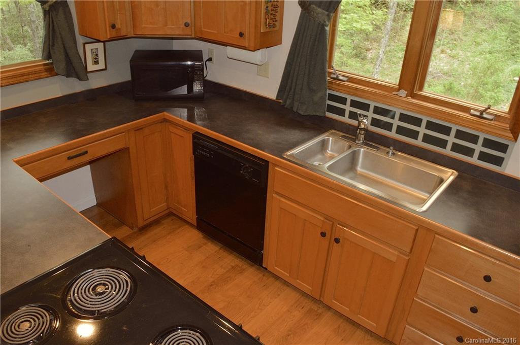 82 Moss Rock Road Maggie Valley, NC 28751 - Photo 12 of 24 Gallery Image 12