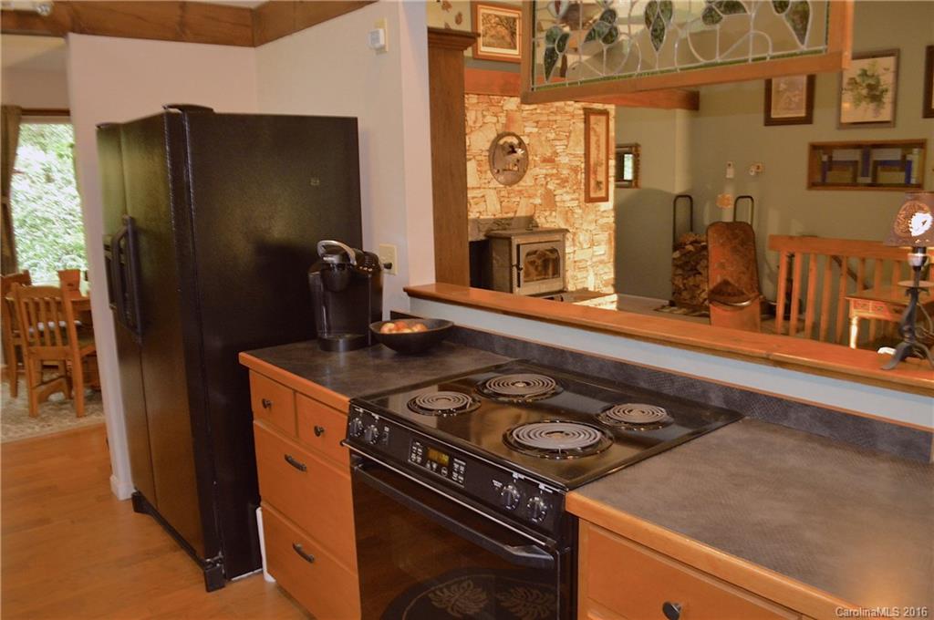 82 Moss Rock Road Maggie Valley, NC 28751 - Photo 4 of 24 Gallery Image 4