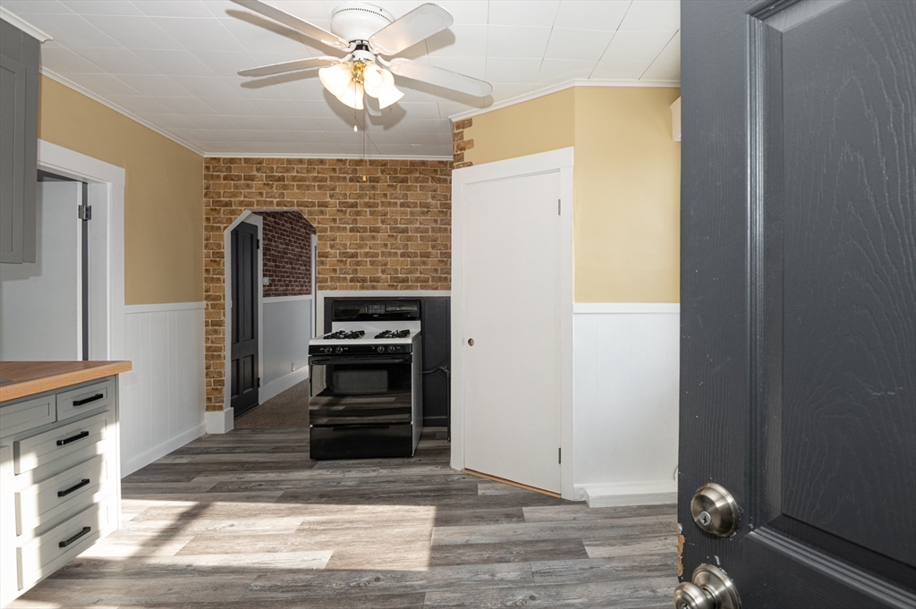 34 Chase Street Beverly, MA 01915 - Photo 9 of 37