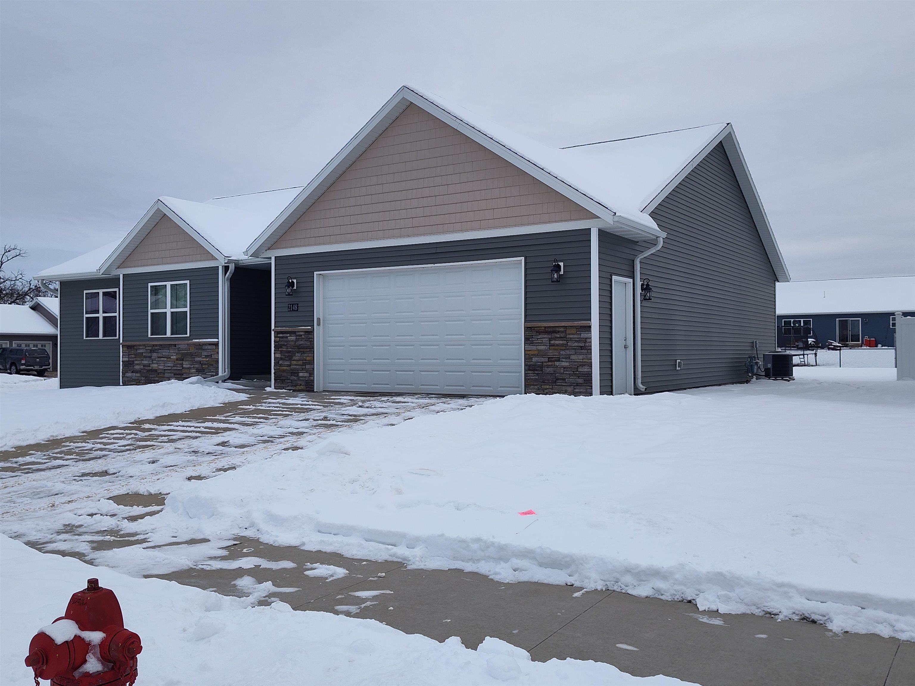 2148 Cambridge Court Reedsburg, WI 53959 - Photo 11 of 54