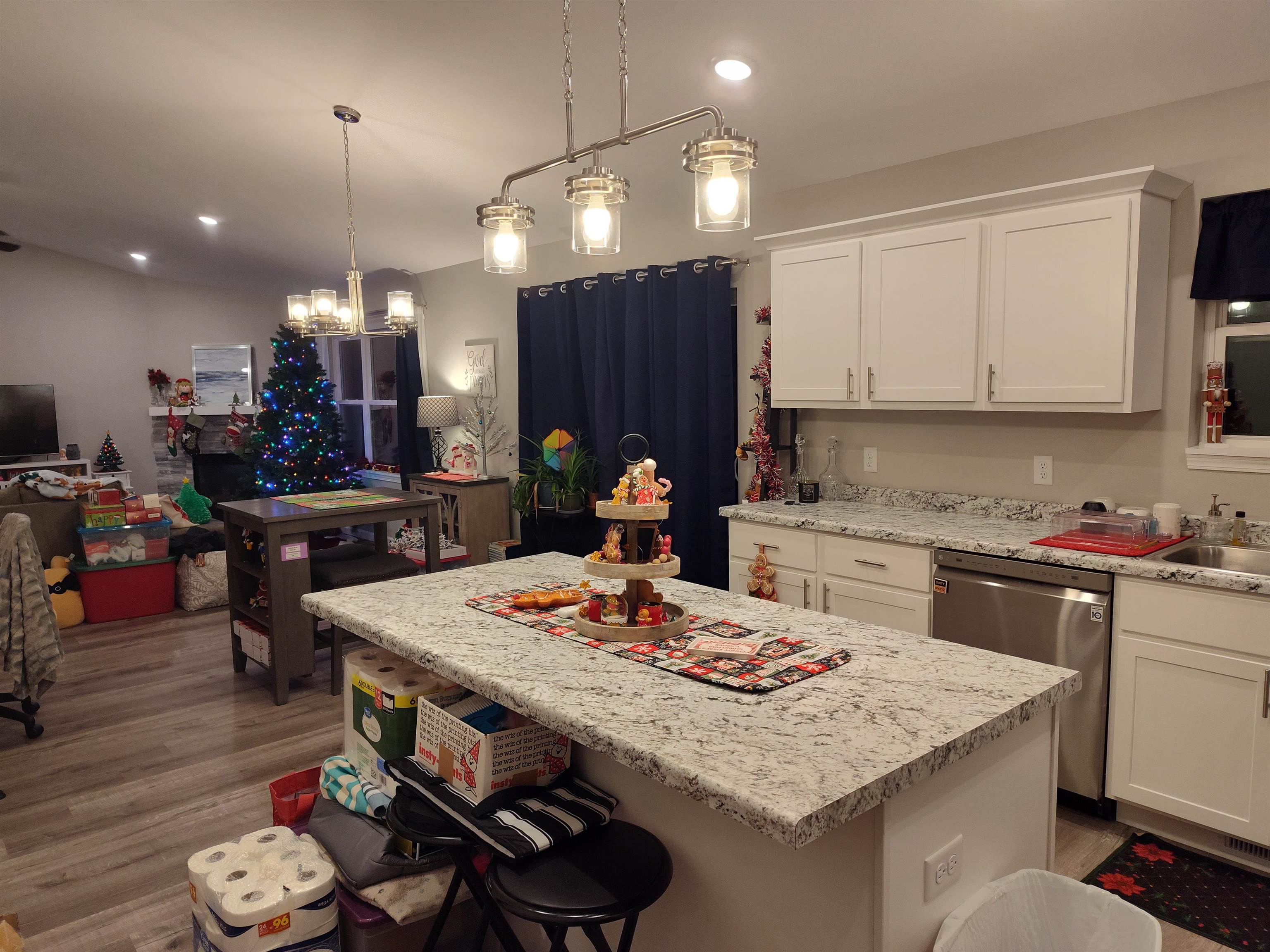 2148 Cambridge Court Reedsburg, WI 53959 - Photo 15 of 54