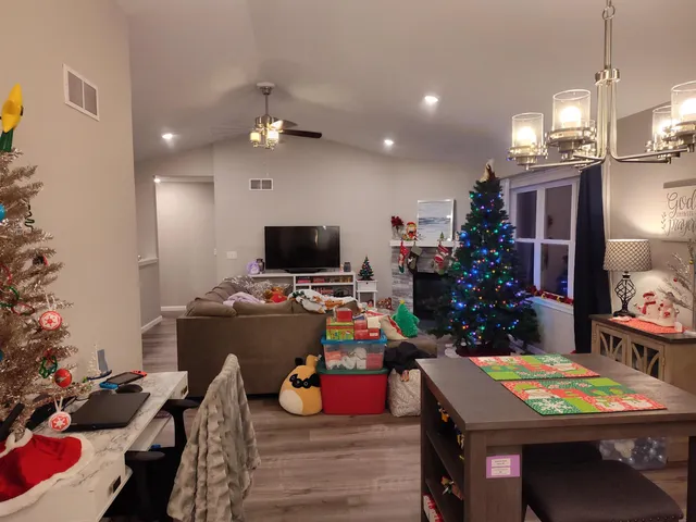 $405,000 | 2148 Cambridge Court, Reedsburg, WI 53959