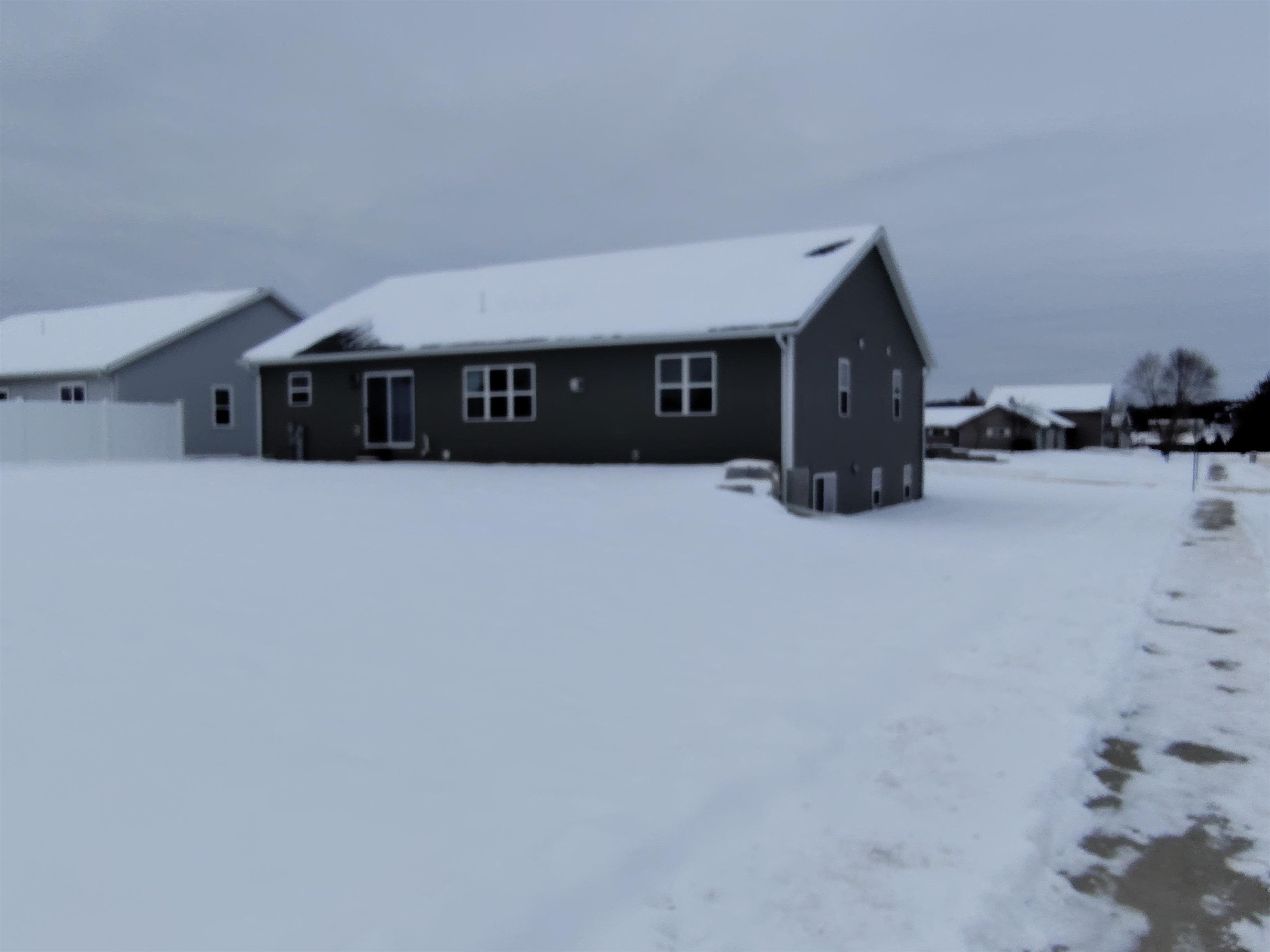 2148 Cambridge Court Reedsburg, WI 53959 - Photo 5 of 54