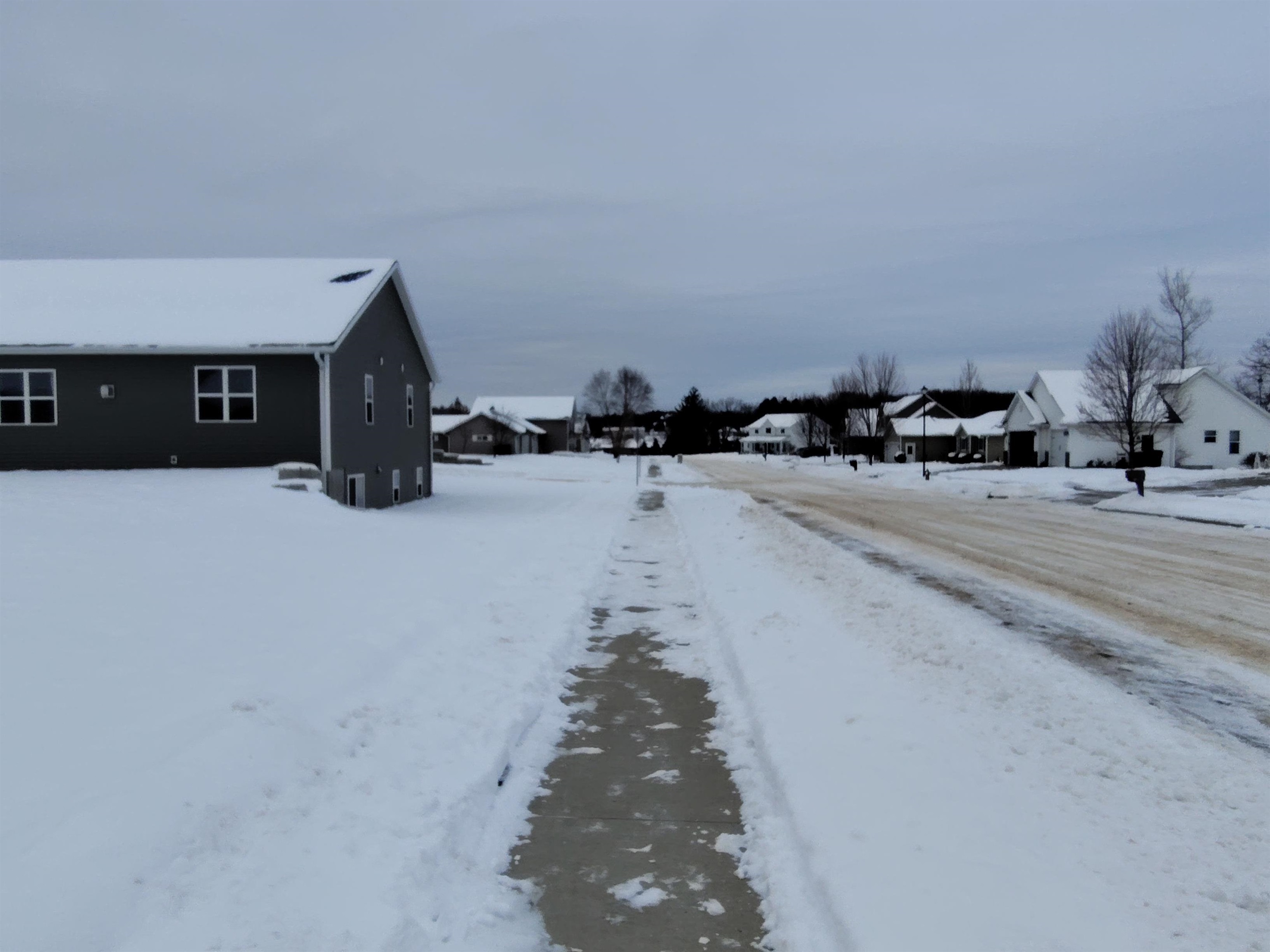 2148 Cambridge Court Reedsburg, WI 53959 - Photo 8 of 54