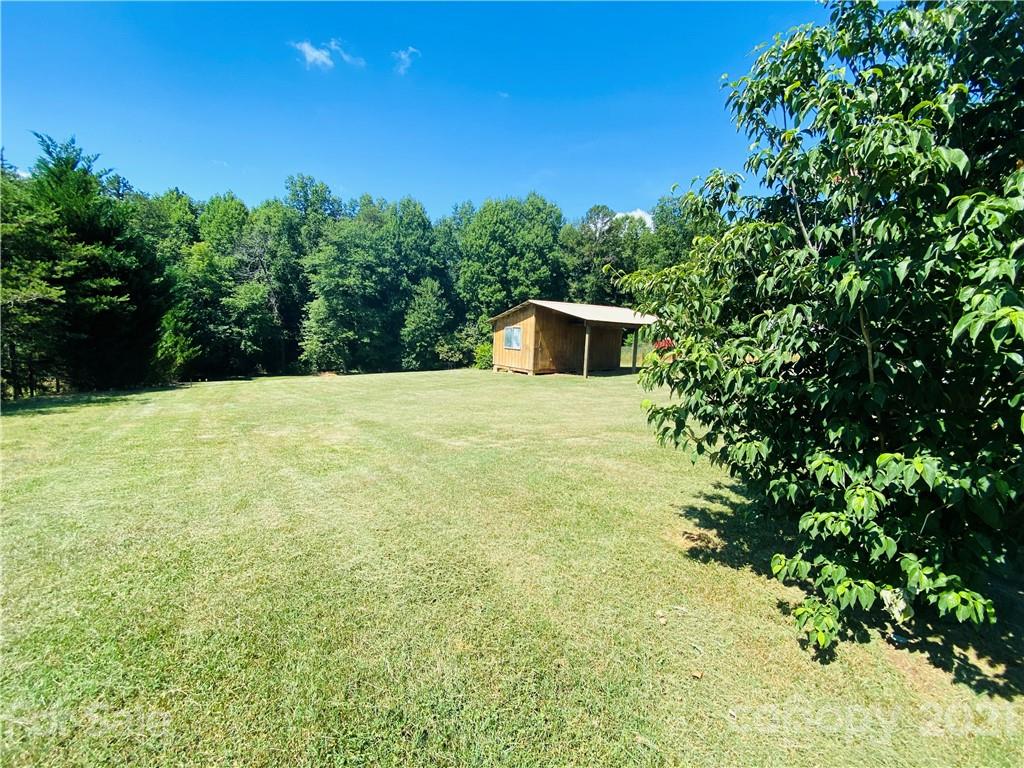 3185 Arthur Mull Road Morganton, NC 28655 - Photo 11 of 32 Gallery Image 11
