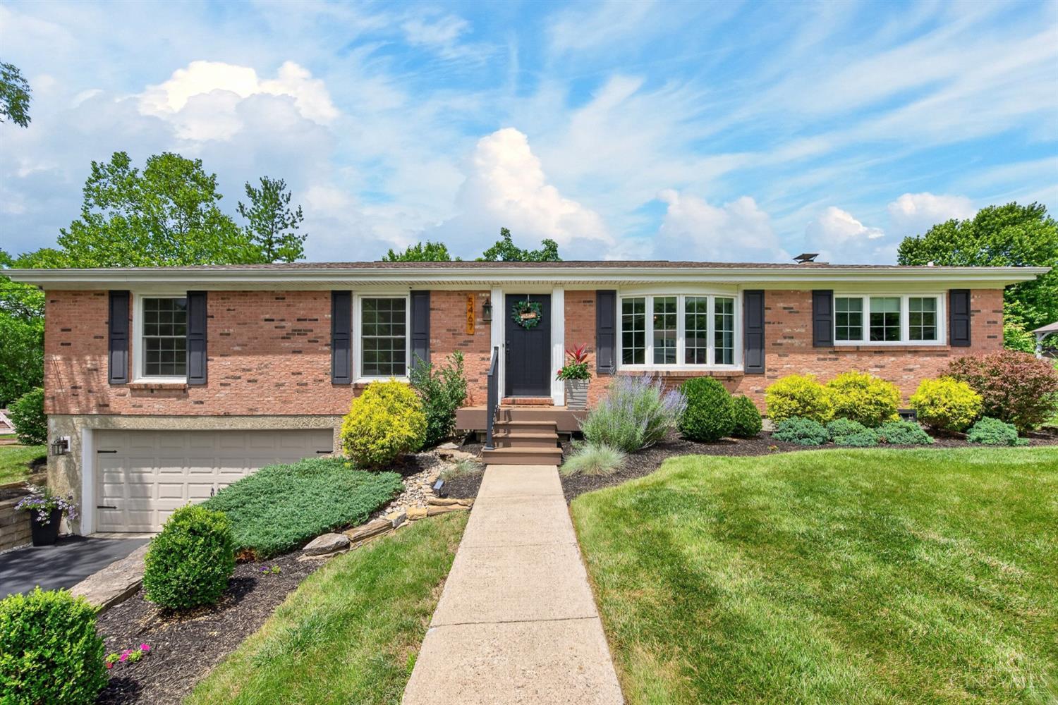 5467 Race Road Cincinnati, OH 45247 - Photo 3 of 59