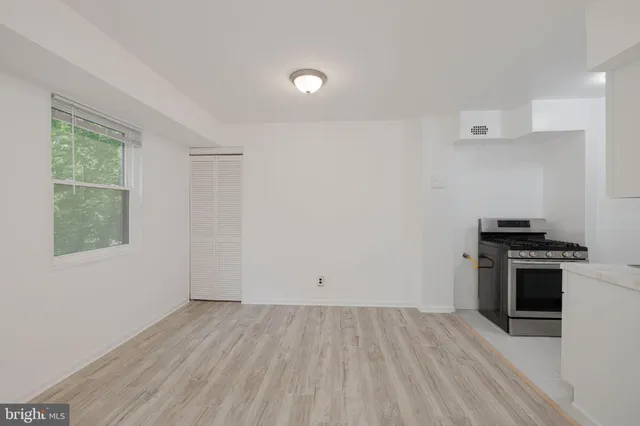 $149,000 | 1801 Clydesdale Place Northwest, Unit 212, Washington, DC 20009