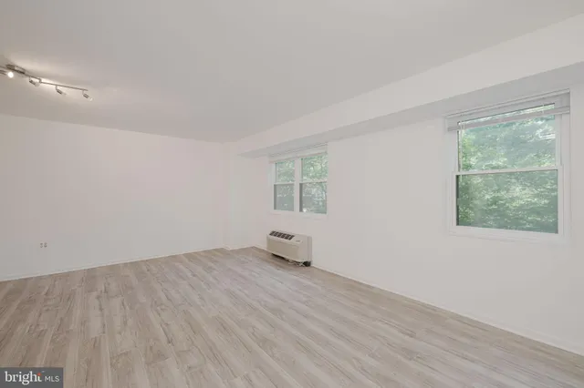 $149,000 | 1801 Clydesdale Place Northwest, Unit 212, Washington, DC 20009