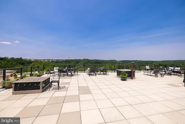 $149,000 | 1801 Clydesdale Place Northwest, Unit 212, Washington, DC 20009