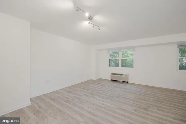 $149,000 | 1801 Clydesdale Place Northwest, Unit 212, Washington, DC 20009