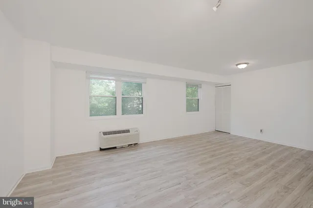 $149,000 | 1801 Clydesdale Place Northwest, Unit 212, Washington, DC 20009