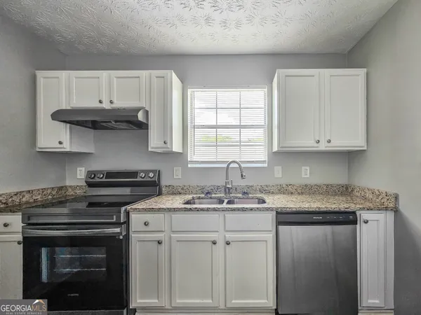 $1,695 | 3407 Homeward Trail, Ellenwood, GA 30294