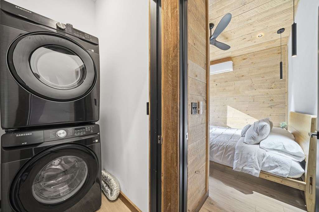 138 Cottonwood Lane Blue Ridge, GA 30513 - Photo 26 of 35 a close view of a bedroom with washer and dryer