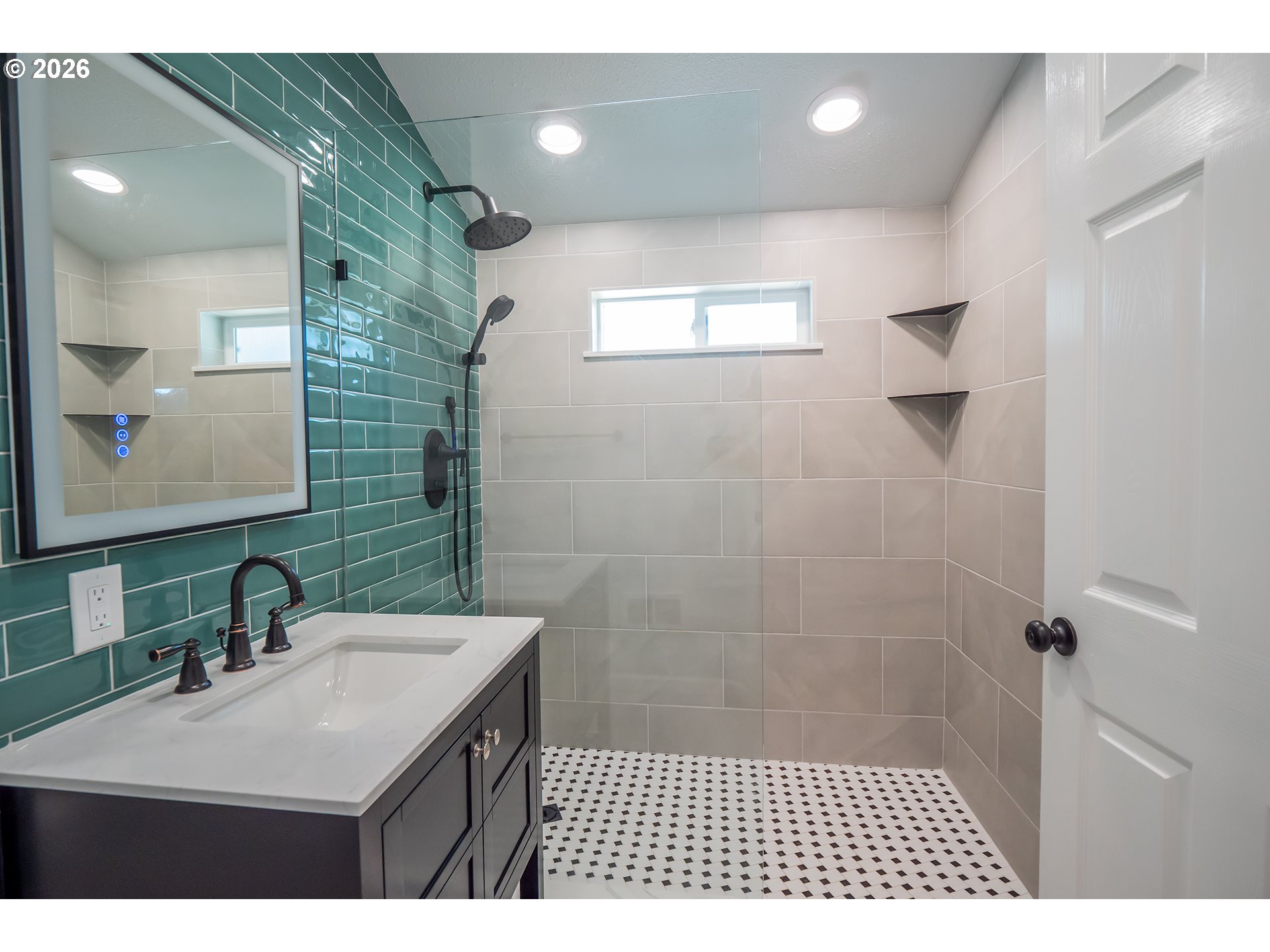 1807 Milo Way Eugene, OR 97404 - Photo 19 of 40 Bathroom, Attached
