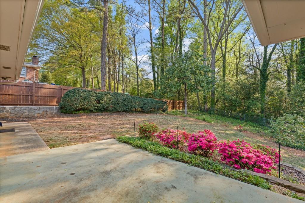 2943 Greenrock Trail Atlanta, GA 30340 - Photo 37 of 42