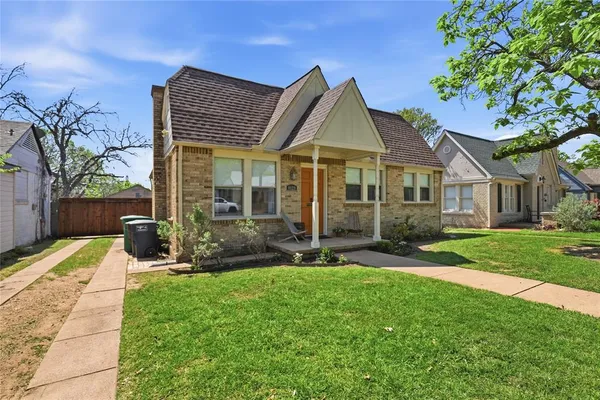$2,400 | 4121 Pershing Avenue, Fort Worth, TX 76107