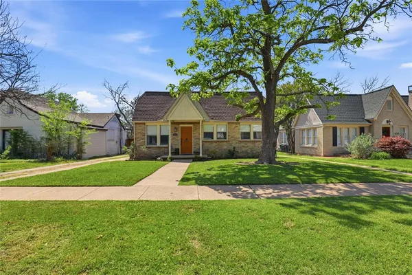 $2,400 | 4121 Pershing Avenue, Fort Worth, TX 76107