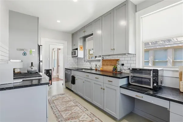 $2,400 | 4121 Pershing Avenue, Fort Worth, TX 76107
