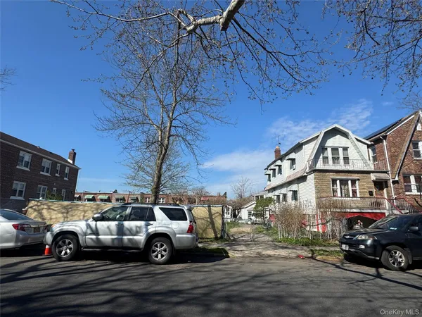 $949,000 | 4055-4059 Murdock Avenue | Edenwald