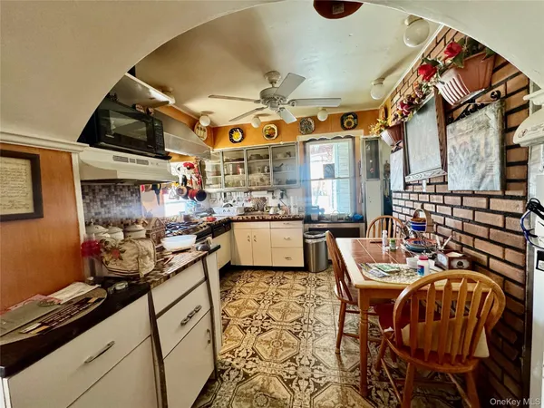 $949,000 | 4055-4059 Murdock Avenue | Edenwald