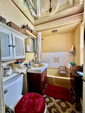 $949,000 | 4055-4059 Murdock Avenue | Edenwald