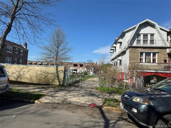 $949,000 | 4055-4059 Murdock Avenue | Edenwald