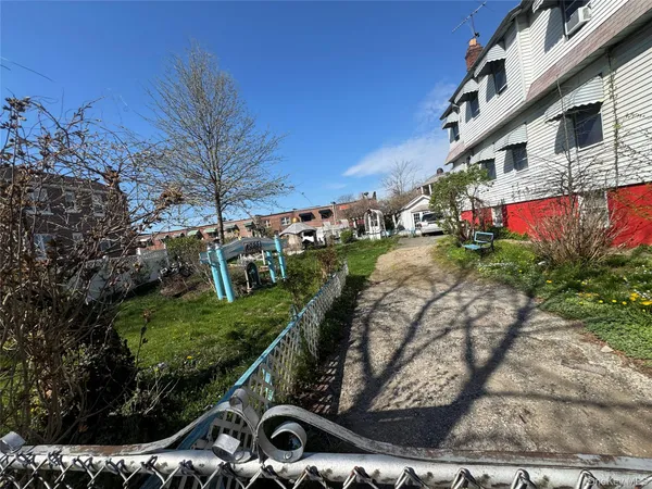 $949,000 | 4055-4059 Murdock Avenue | Edenwald