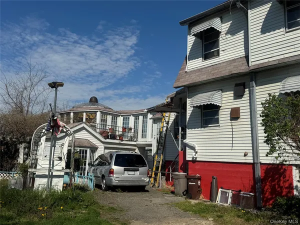 $949,000 | 4055-4059 Murdock Avenue | Edenwald