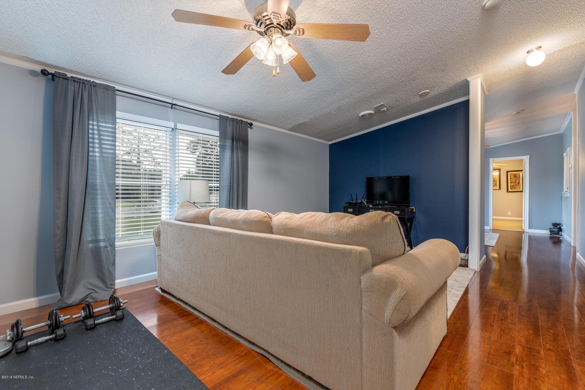 120 Hamilton Road Satsuma, FL 32189 - Photo 15 of 32 Living Room 2