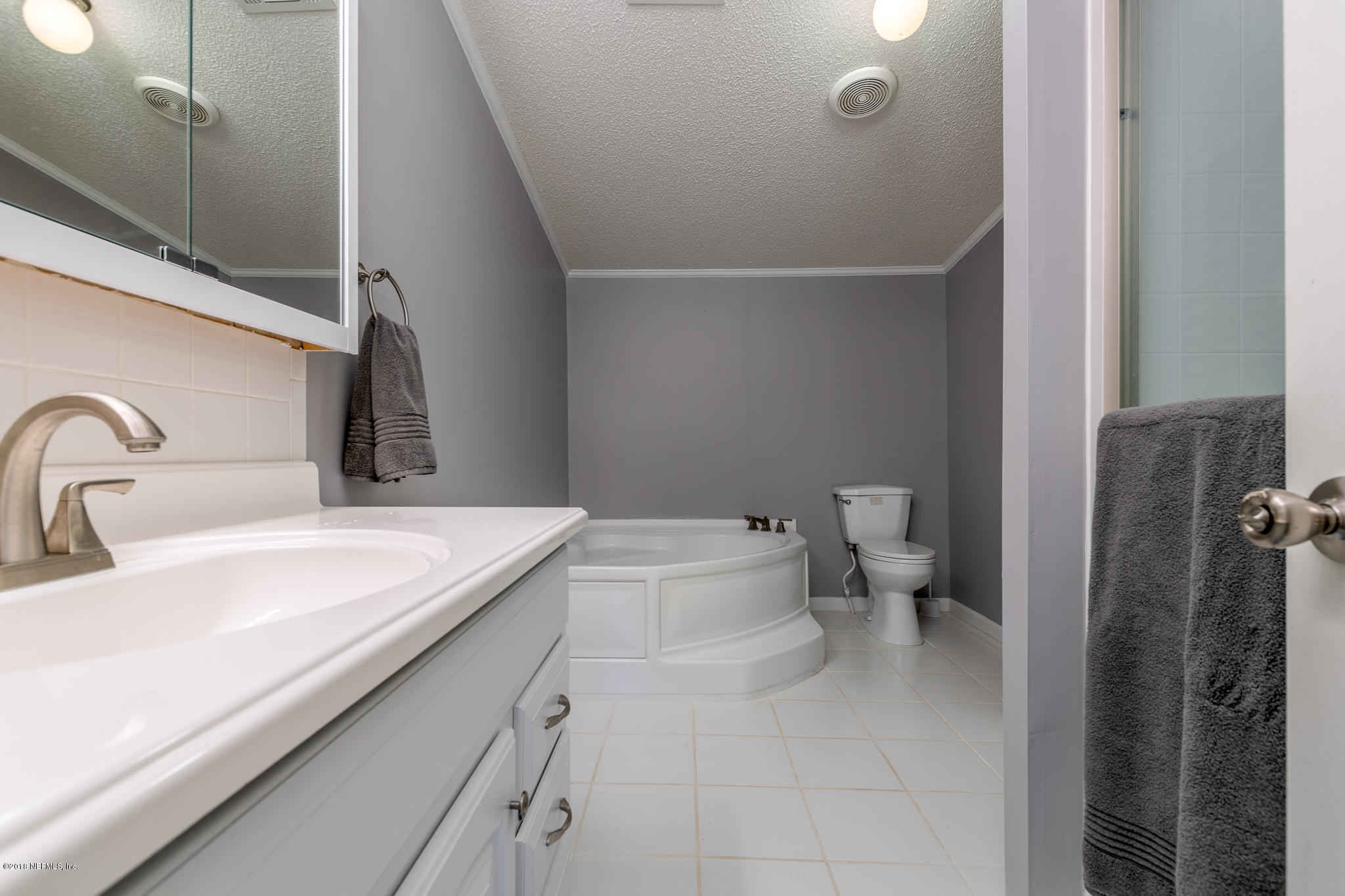 120 Hamilton Road Satsuma, FL 32189 - Photo 9 of 32 Bathroom 3