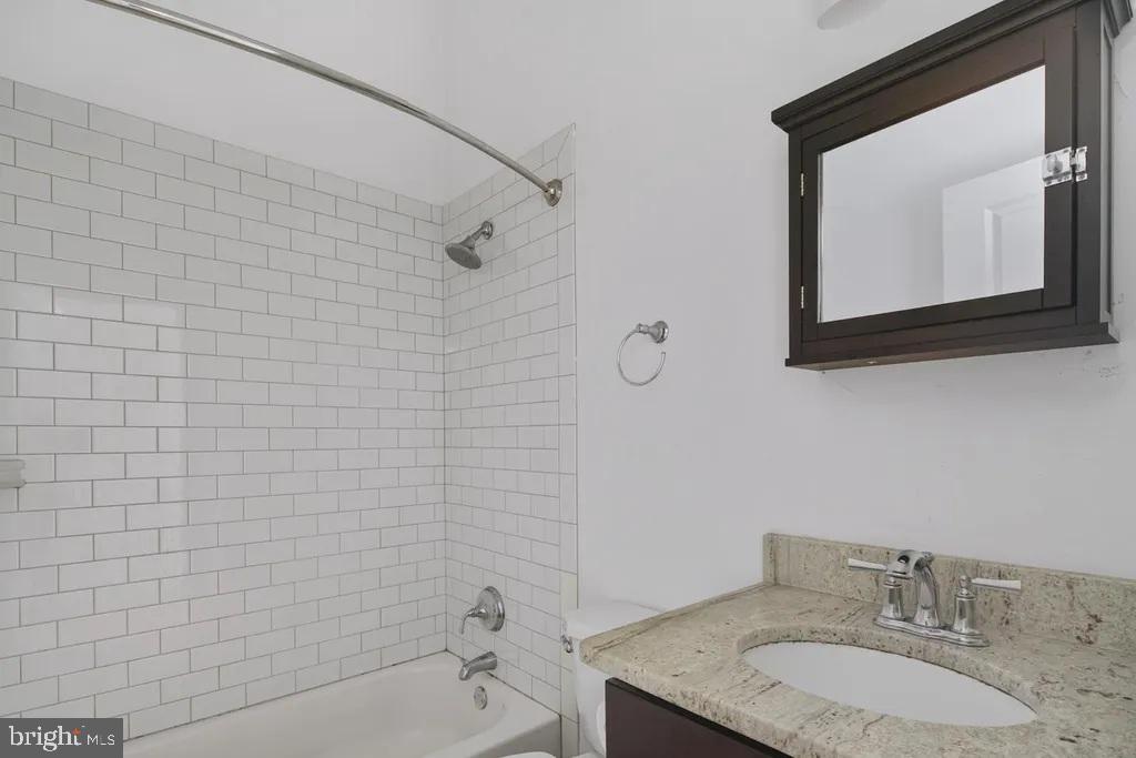 1311 Spruce Street, Unit 101 Philadelphia, PA 19107 - Photo 7 of 8