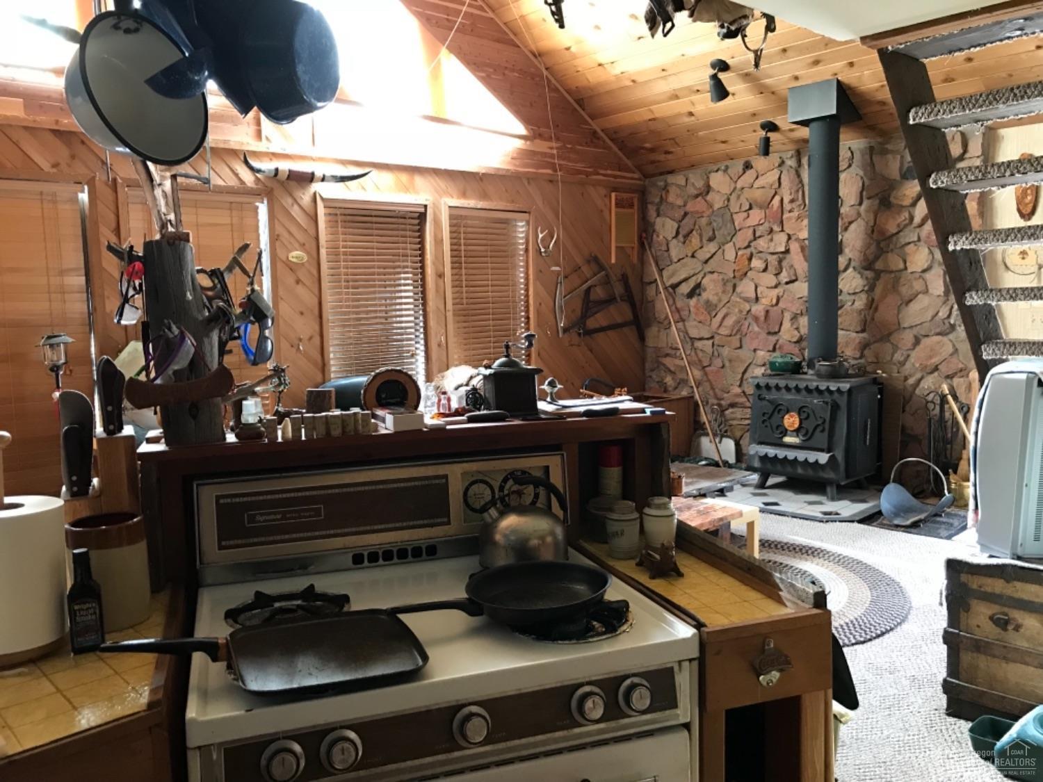 14385 Southeast Reed Road Prineville, OR 97754 - Photo 15 of 24 Additional Photo
