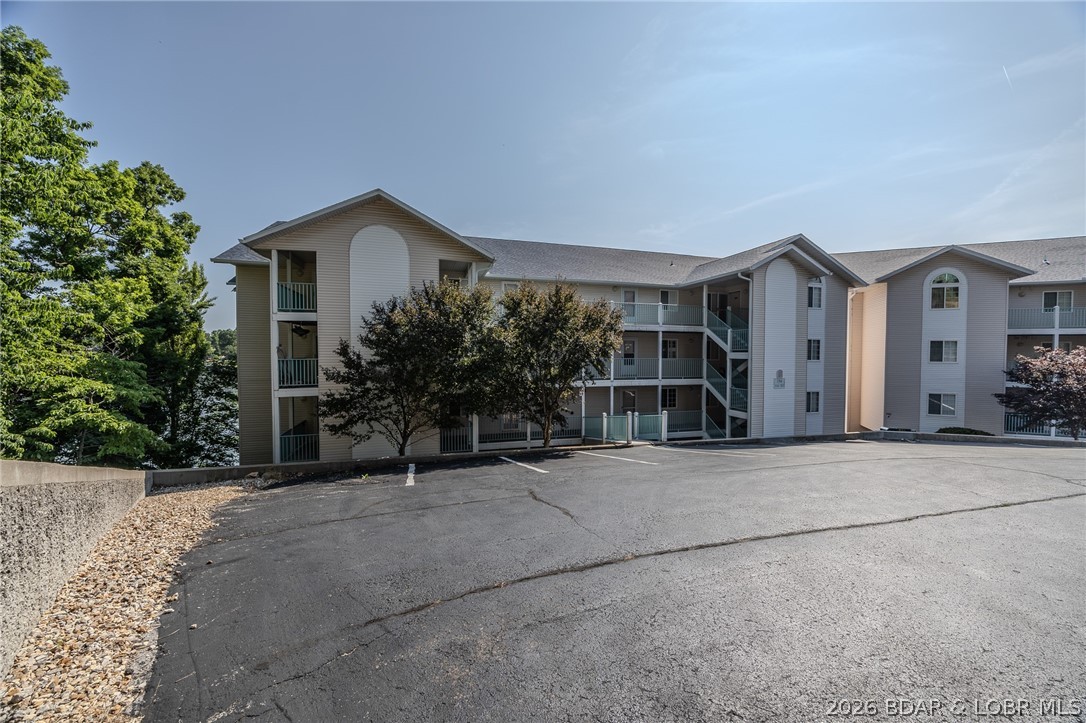 194 Sac Road, Unit D101 Sunrise Beach, MO 65079 - Photo 33 of 47