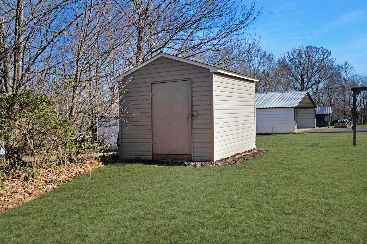 525 Doe Run Road Rocky Mount, VA 24151 - Photo 26 of 26 IMG_2300